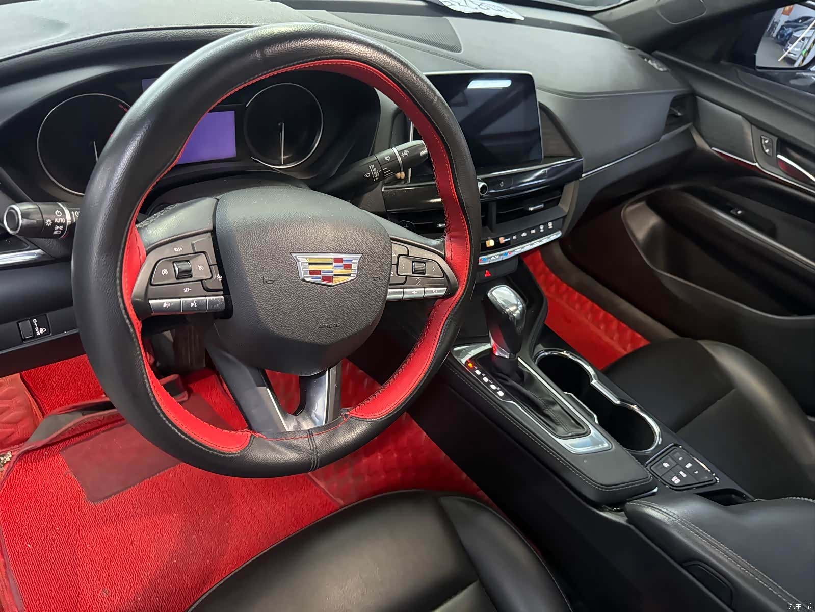 Cadillac CT4, 2021 все фото