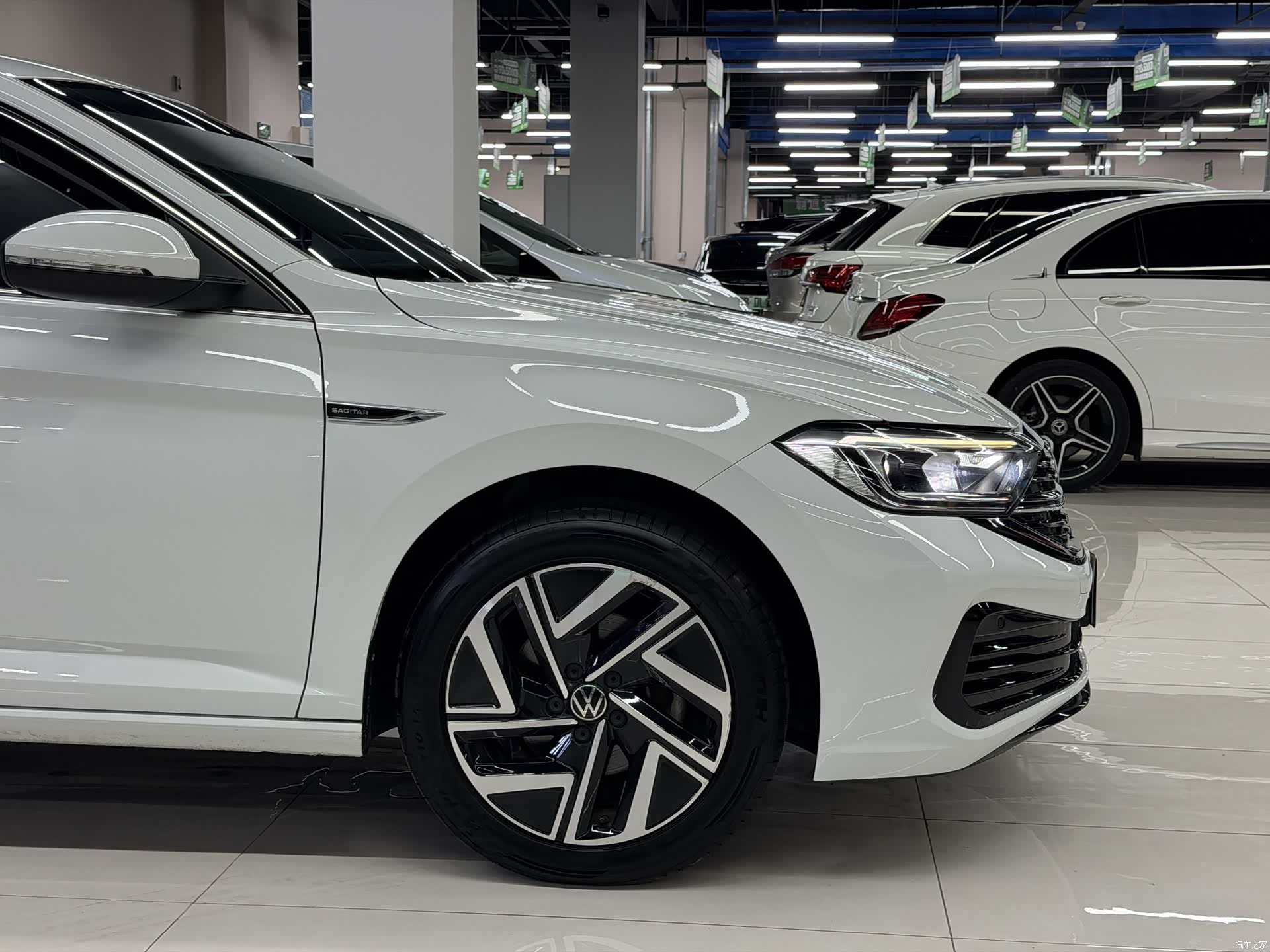 Volkswagen Sagitar, 2022 4