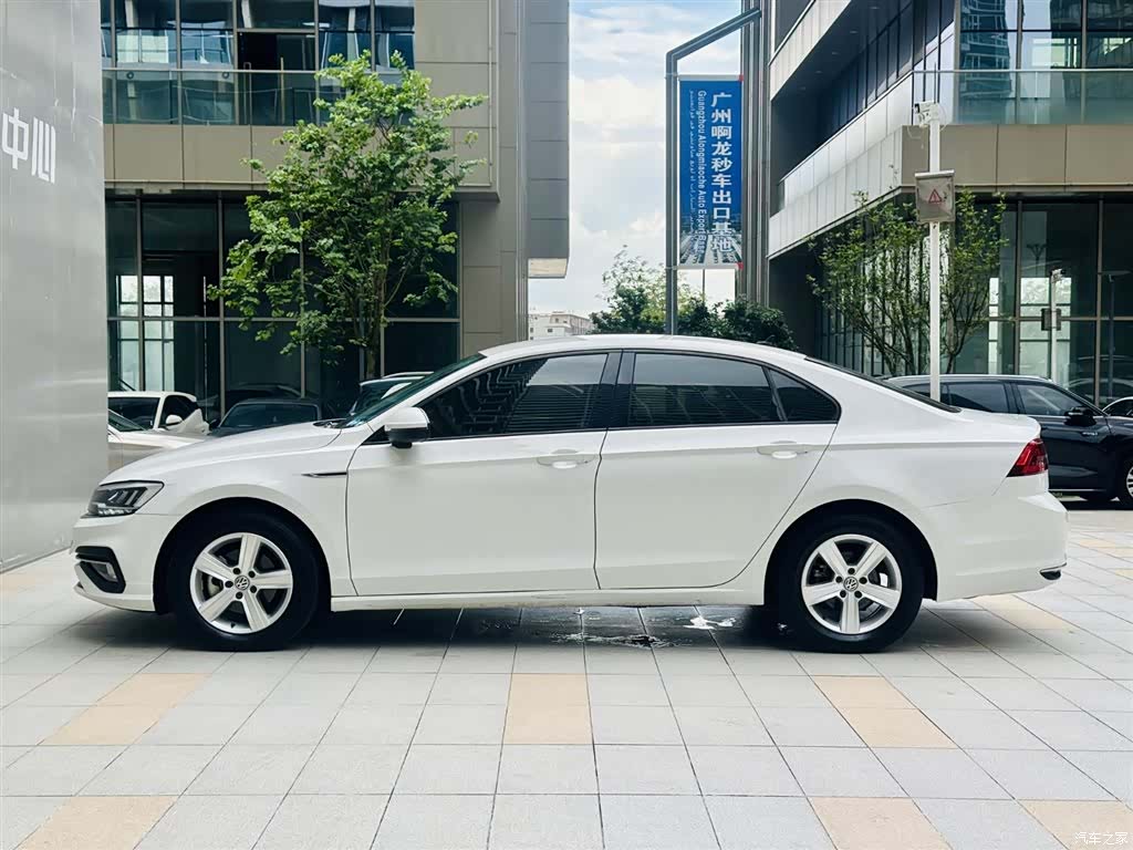 Volkswagen Lamando, 2020 4