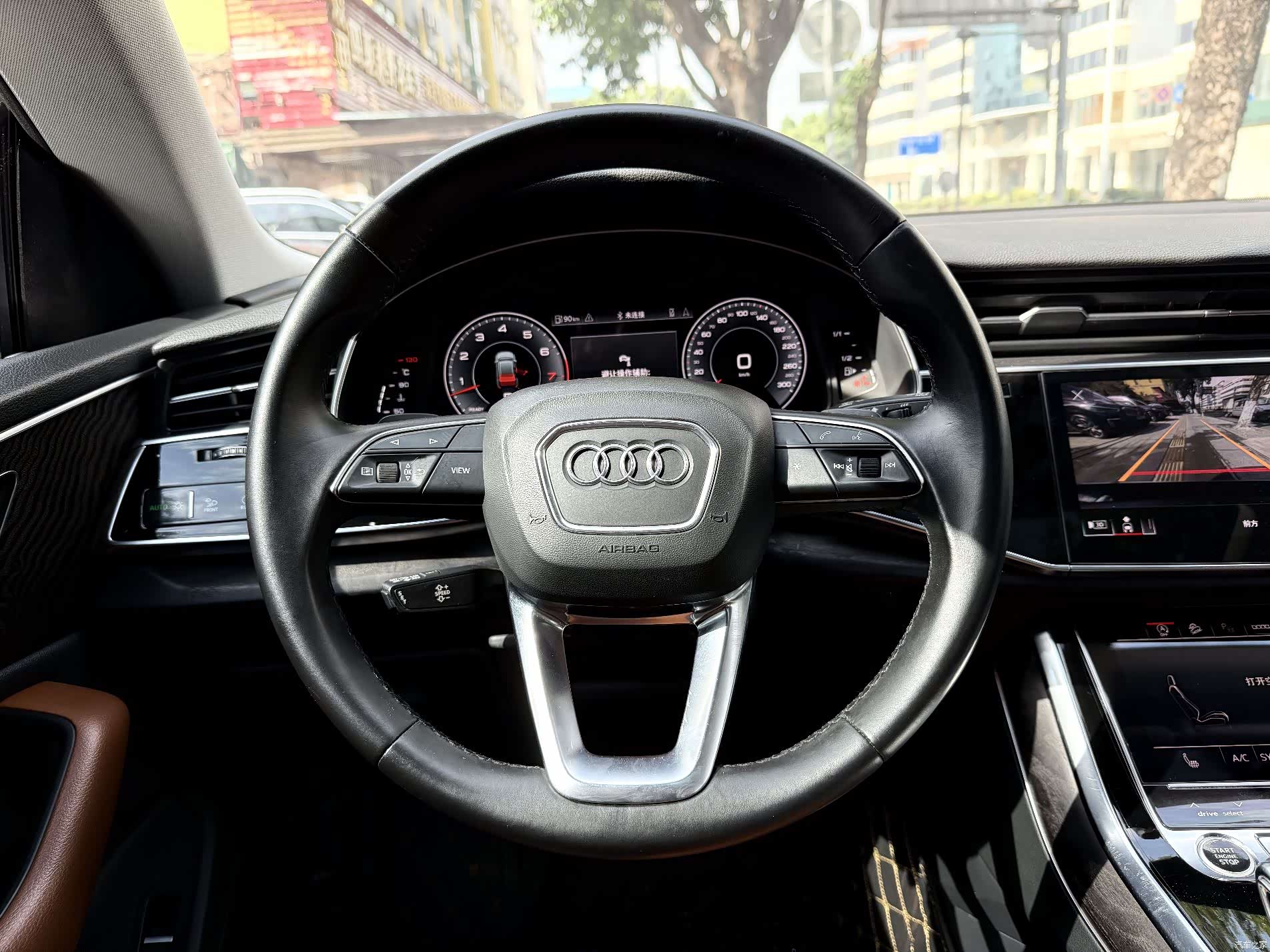 Audi Q8, 2021 11