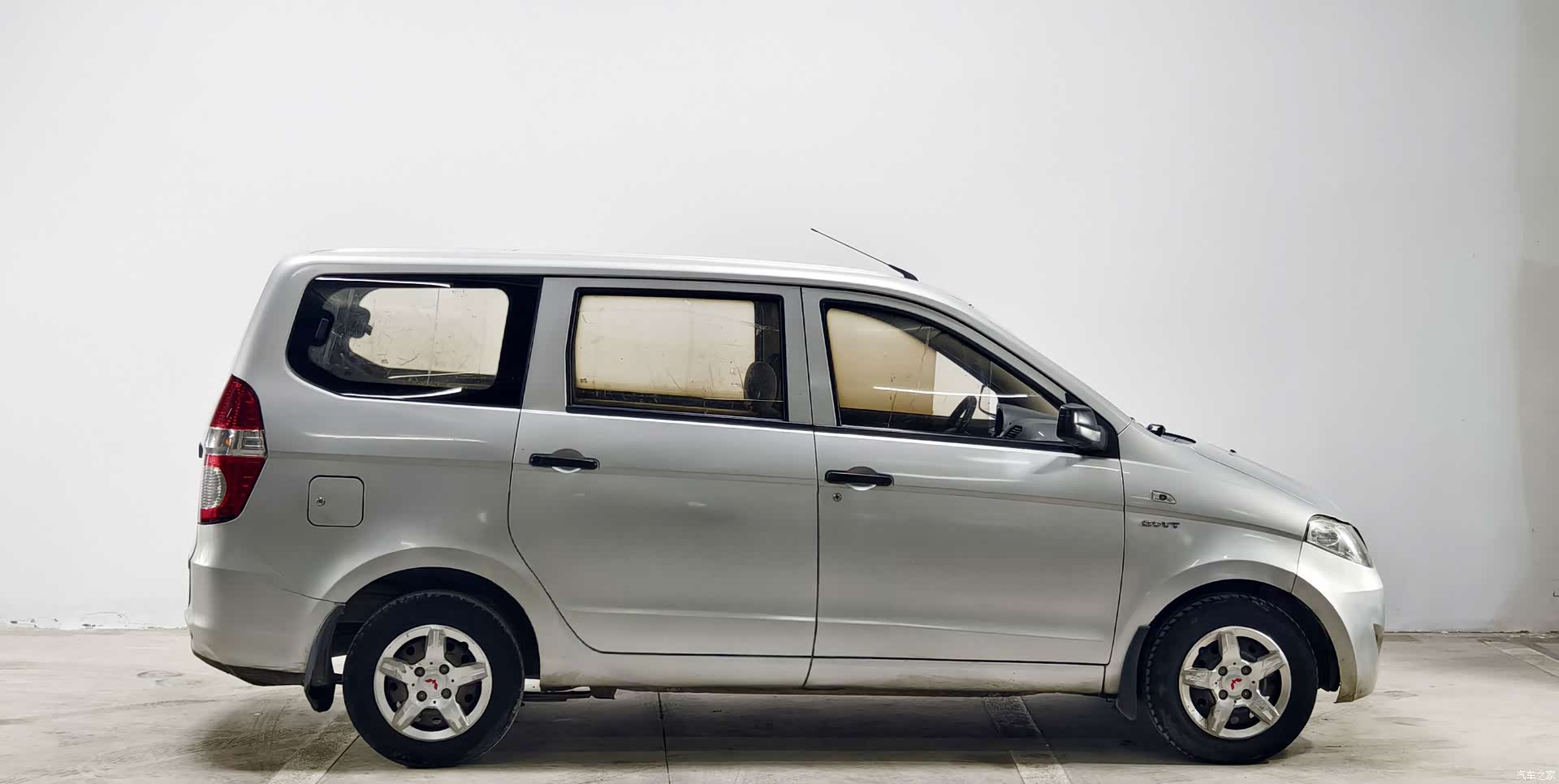 Wuling Hongguang, 2015 8