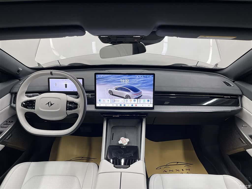 DongFeng eπ007, 2024 13