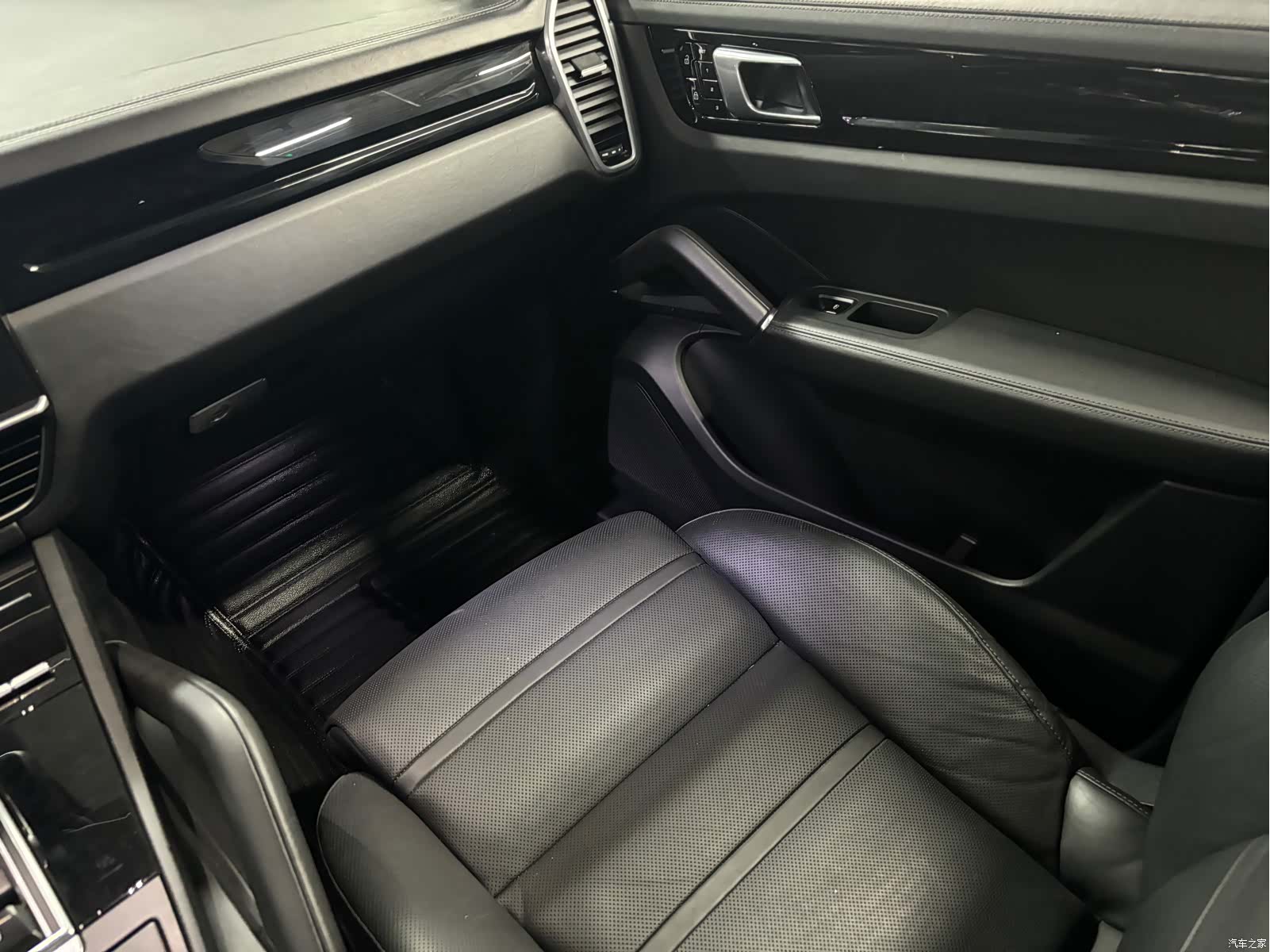 Porsche Cayenne, 2019 14