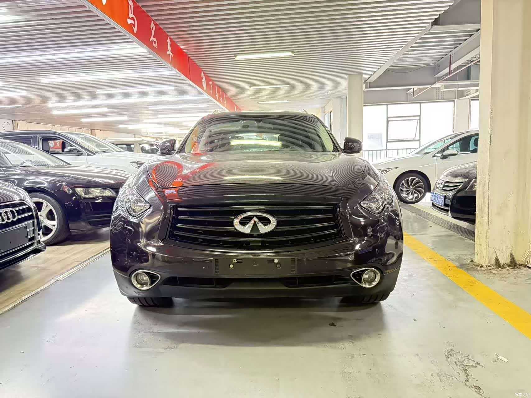 Infiniti FX37, 2012 2