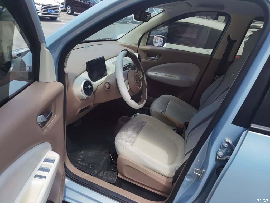 Wuling MINIEV, 2025 12