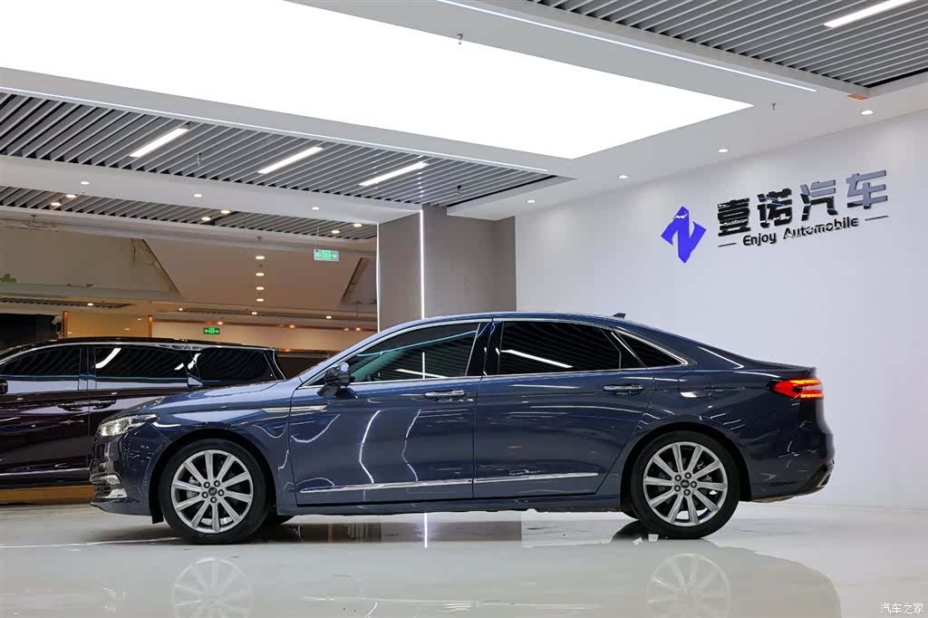 Ford Taurus, 2022 3