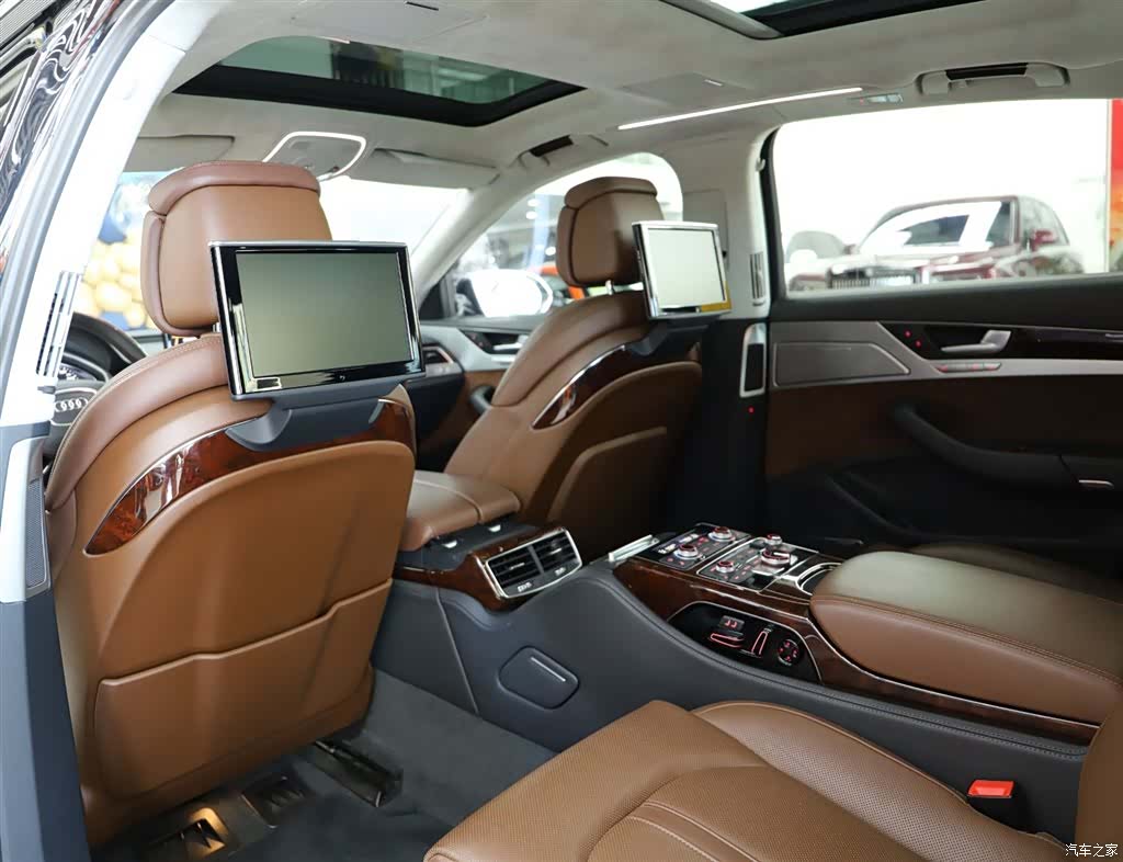Audi A8L, 2012 8