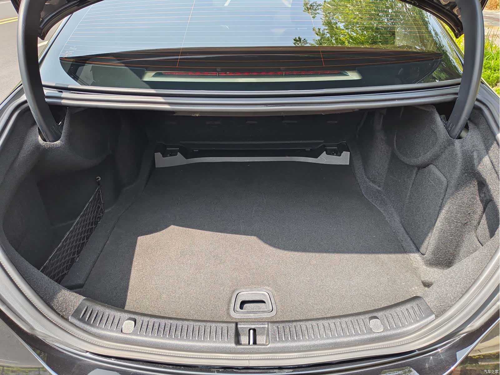 Mercedes-Benz E-Class, 2022 30