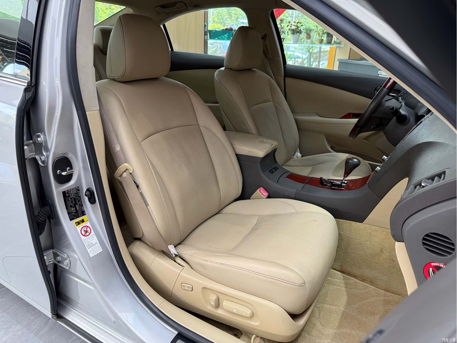 Lexus ES, 2009 25