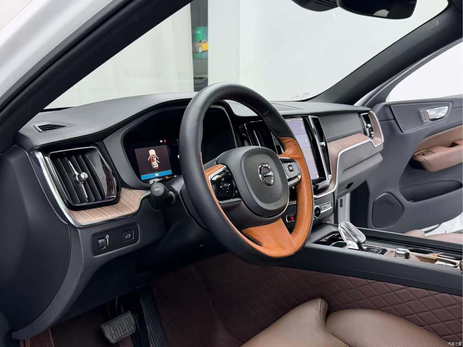 Volvo XC60, 2022 11