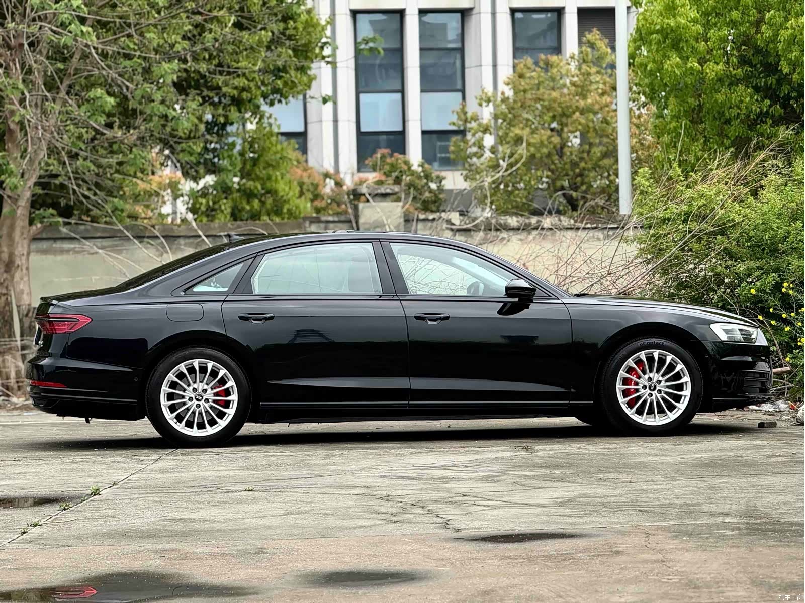 Audi A8L, 2021 3