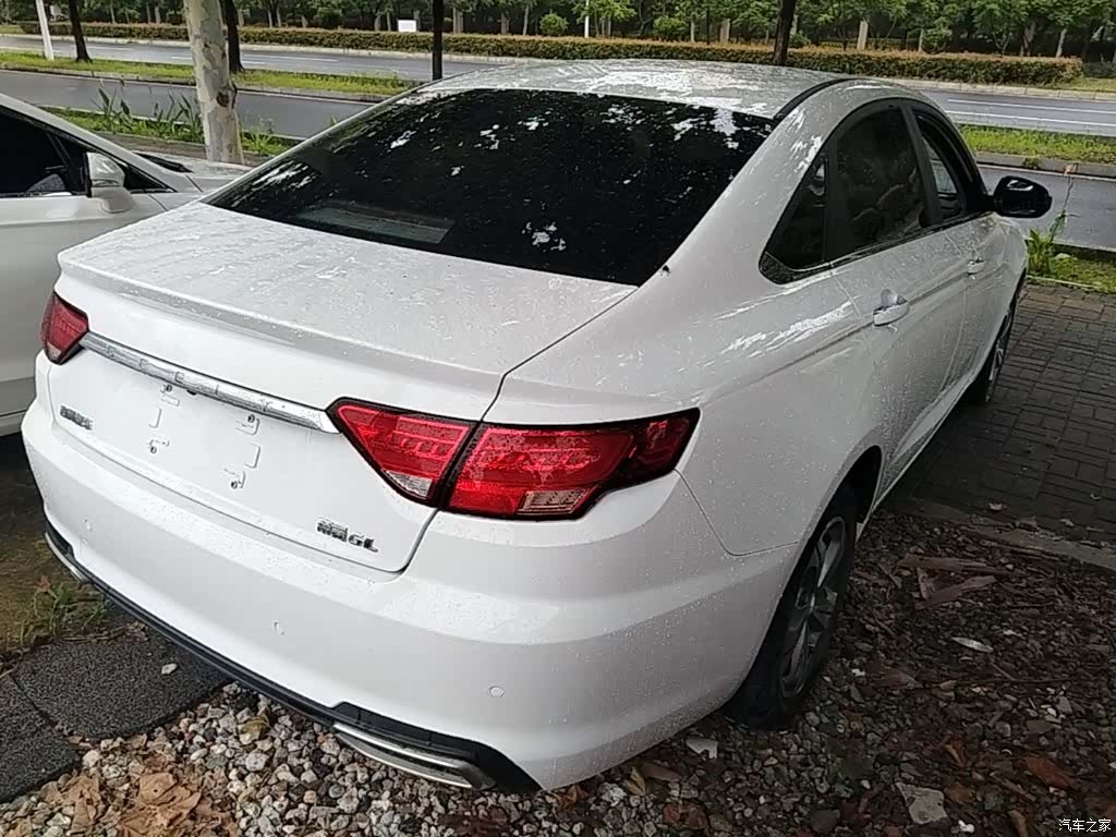 Geely Emgrand, 2019 7