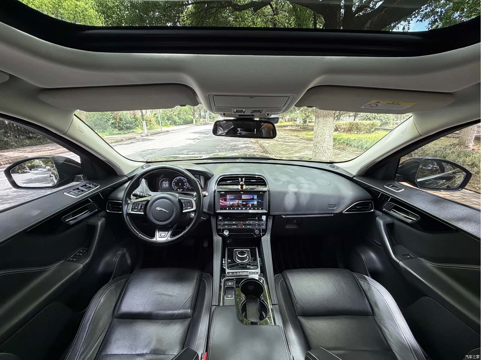 Jaguar F-PACE, 2017 12