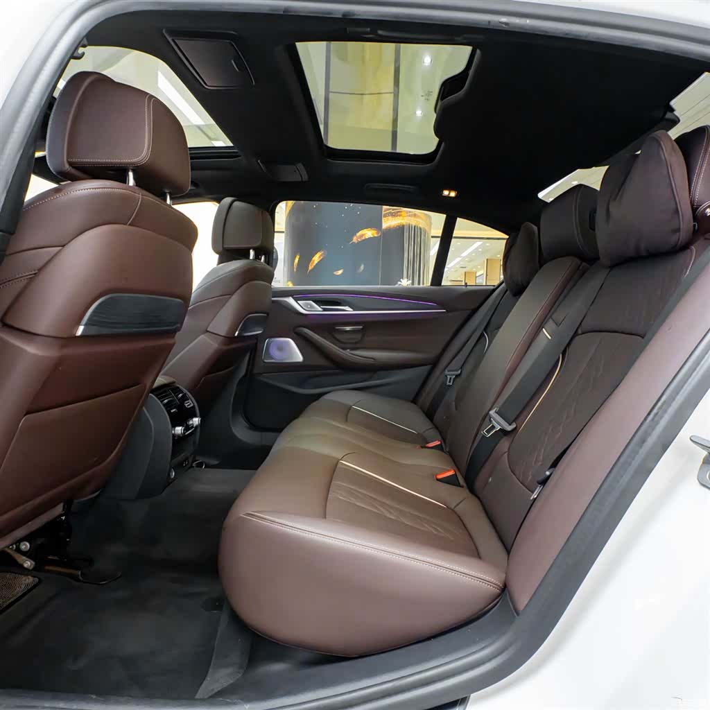 BMW 5 Series, 2022 28