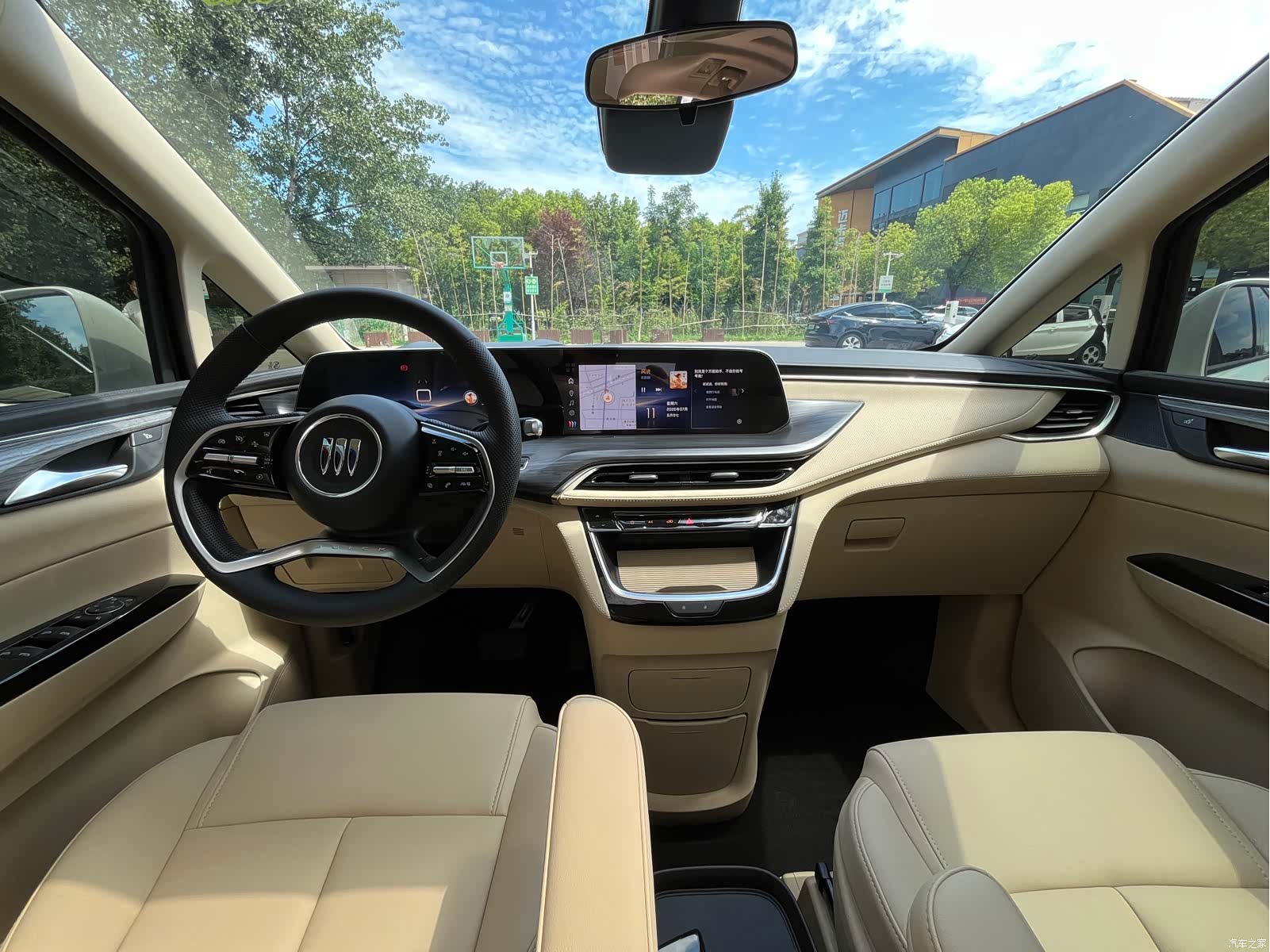 Buick GL8, 2025 12
