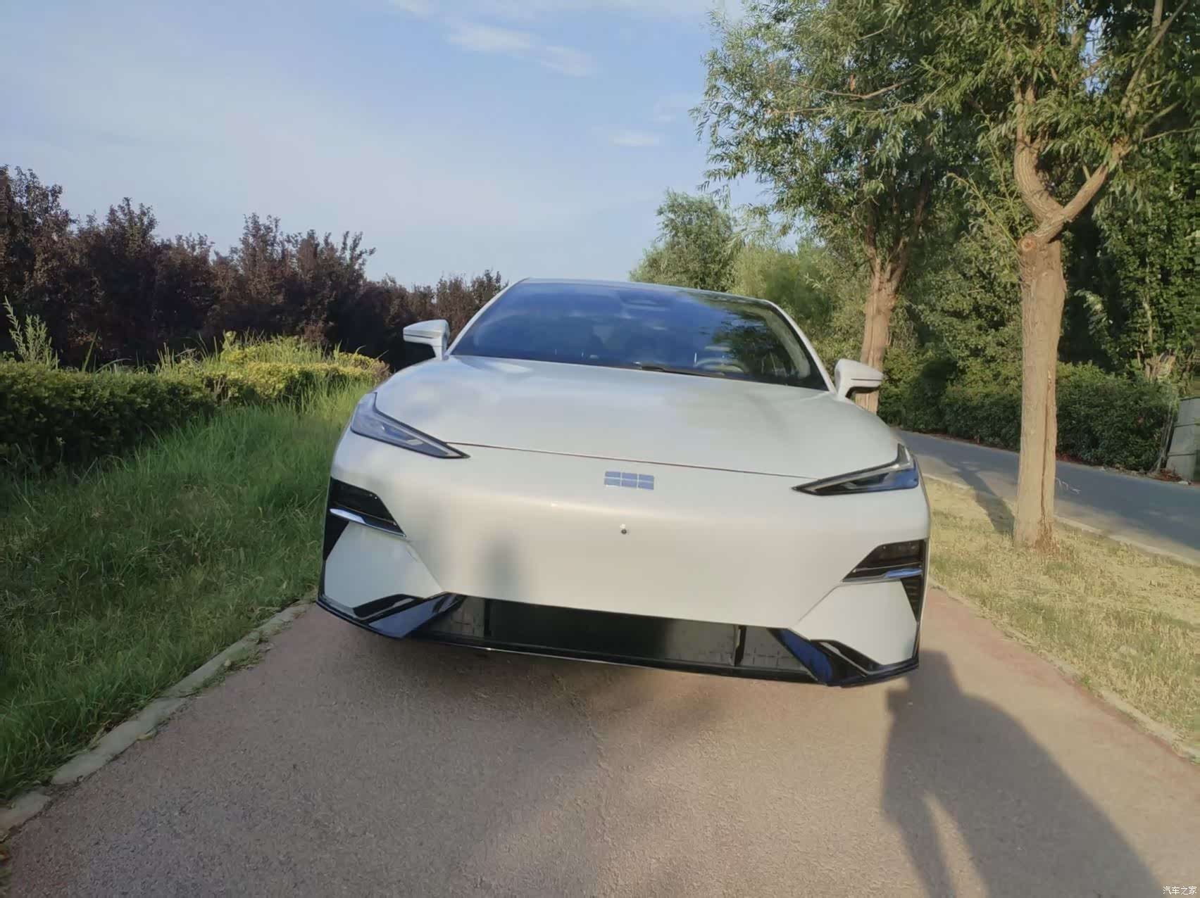 Geely E8, 2024 2