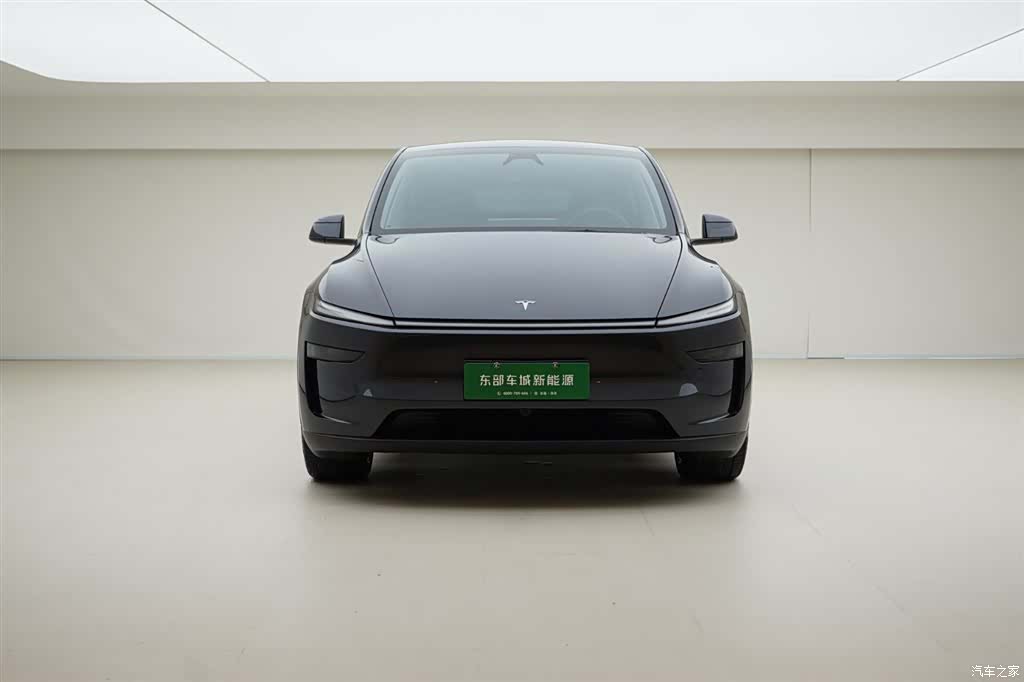 Tesla Model Y, 2025 2