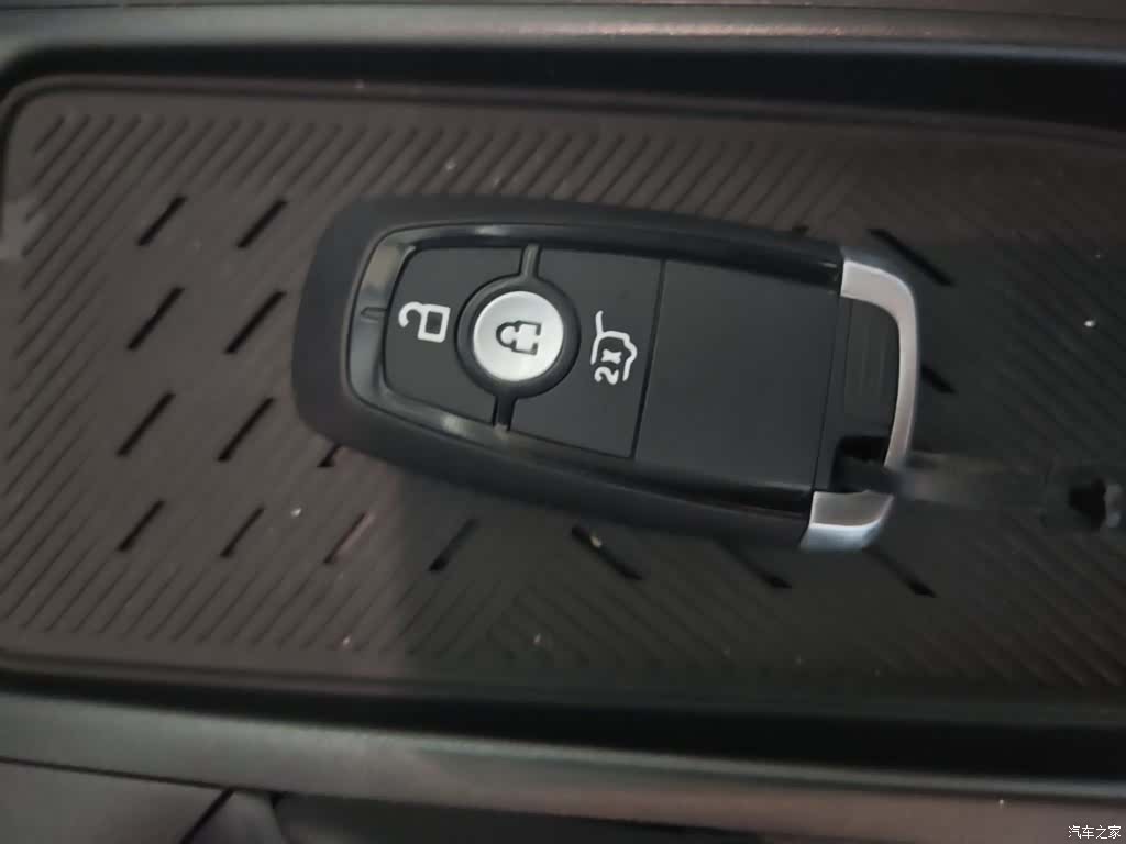 Ford Edge L, 2025 9