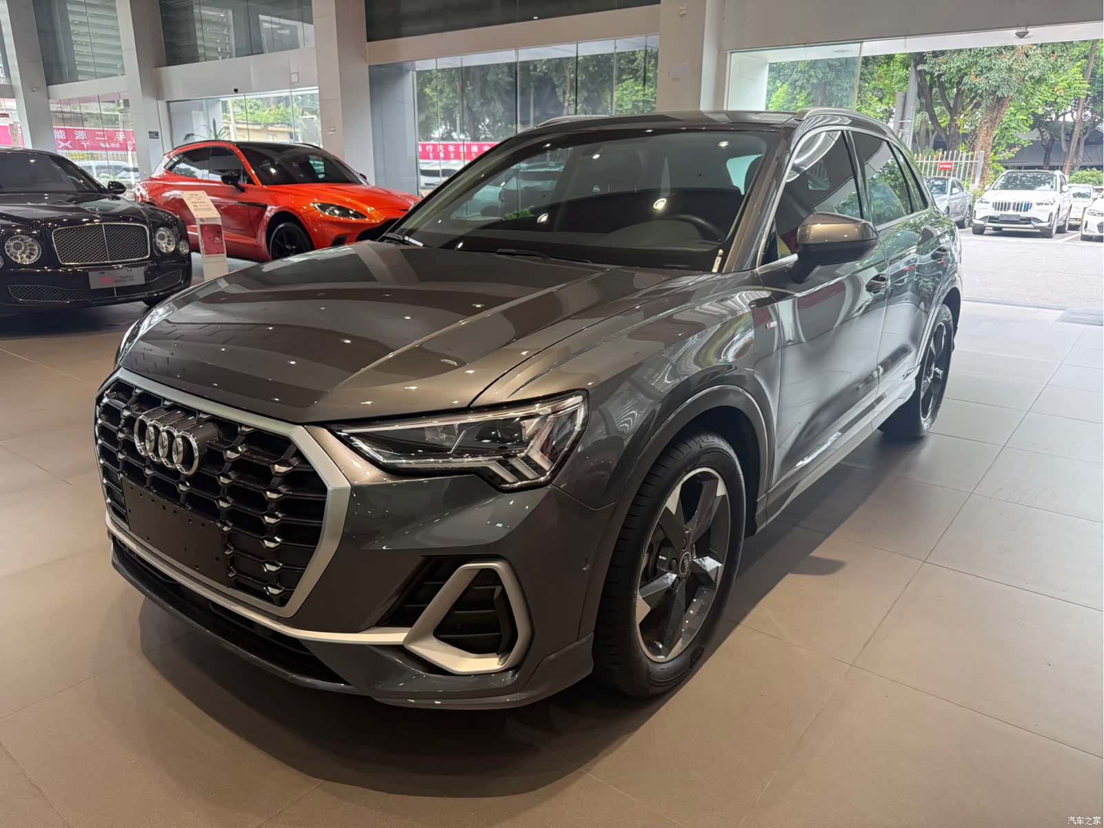 Audi Q3, 2022 1