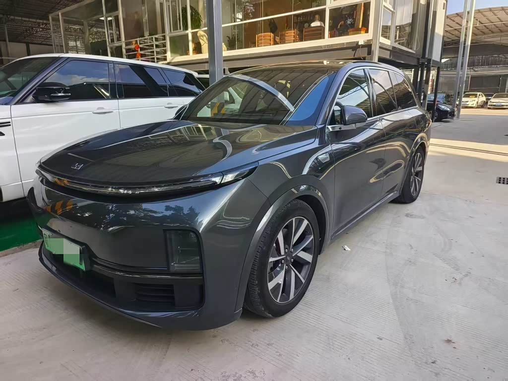 Li Auto L8