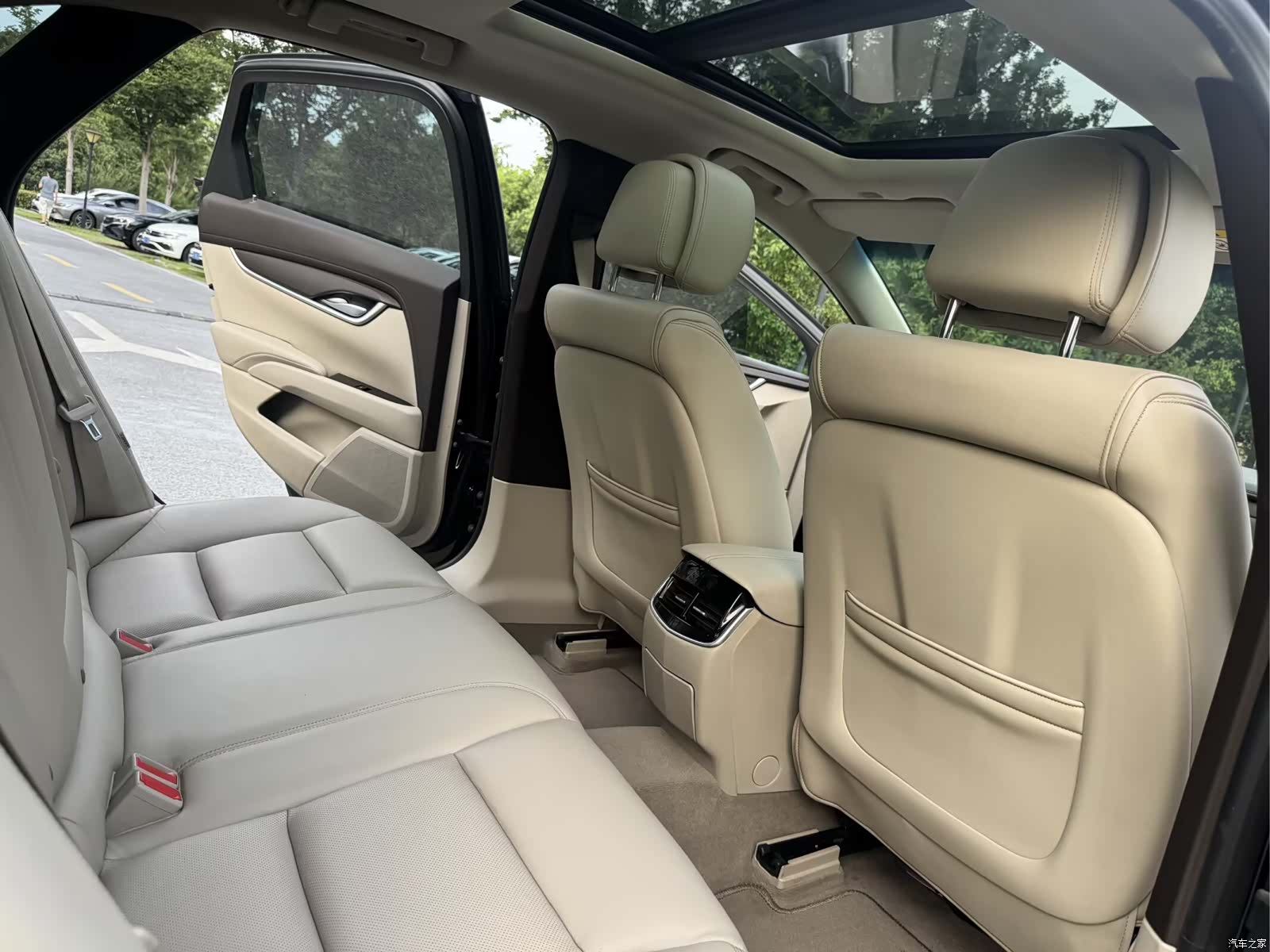 Cadillac XTS, 2015 6