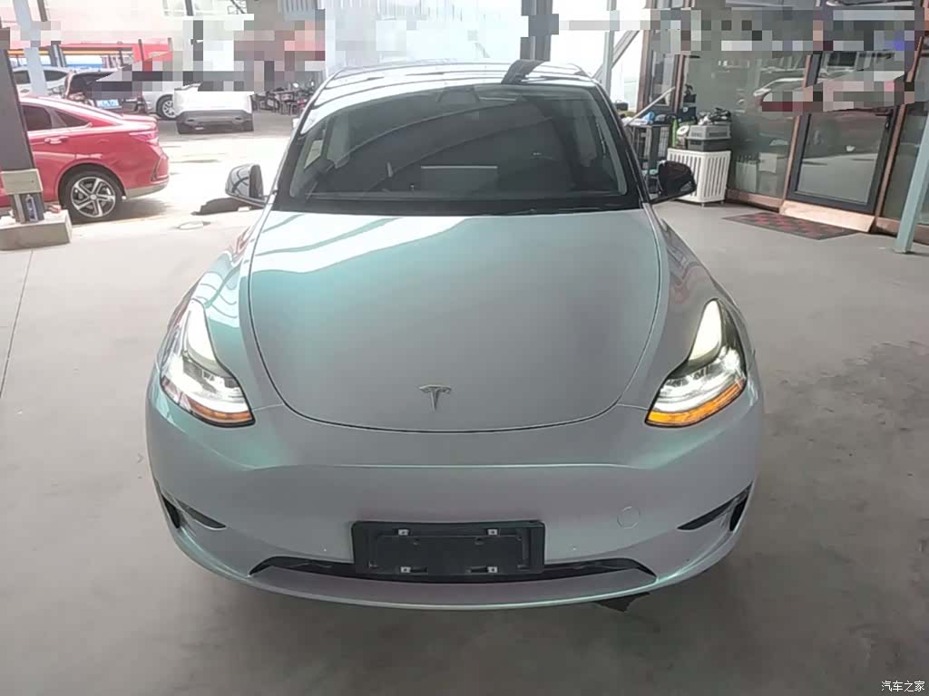 Tesla Model Y, 2021 3