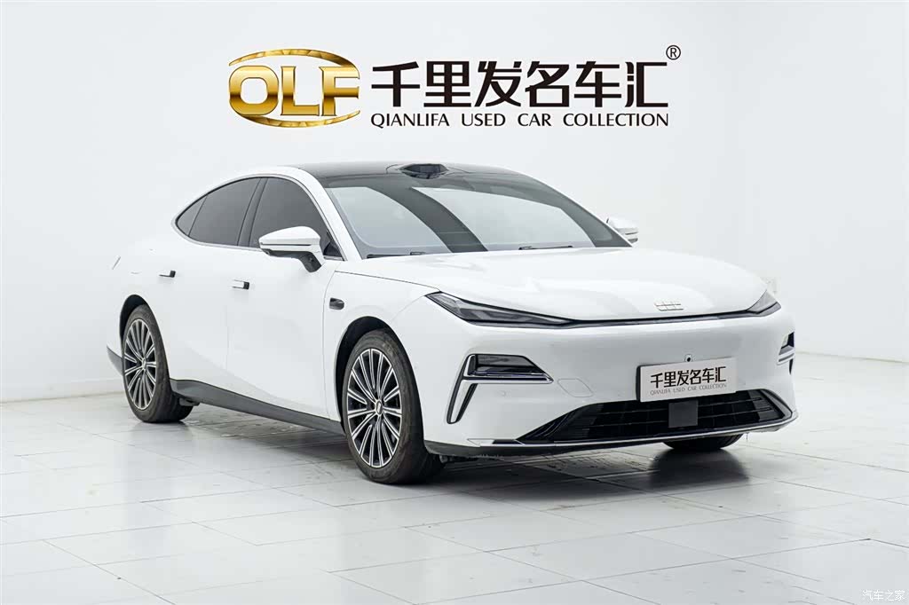 Geely 8, 2025 3