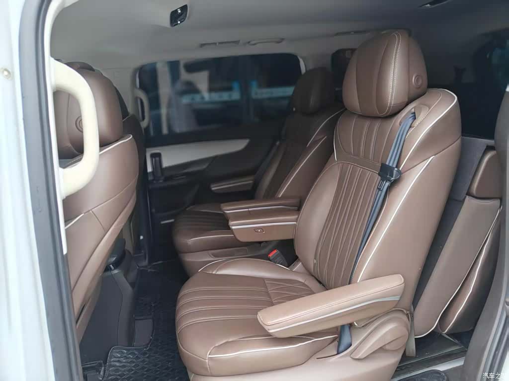 Roewe iMAX8, 2024 12