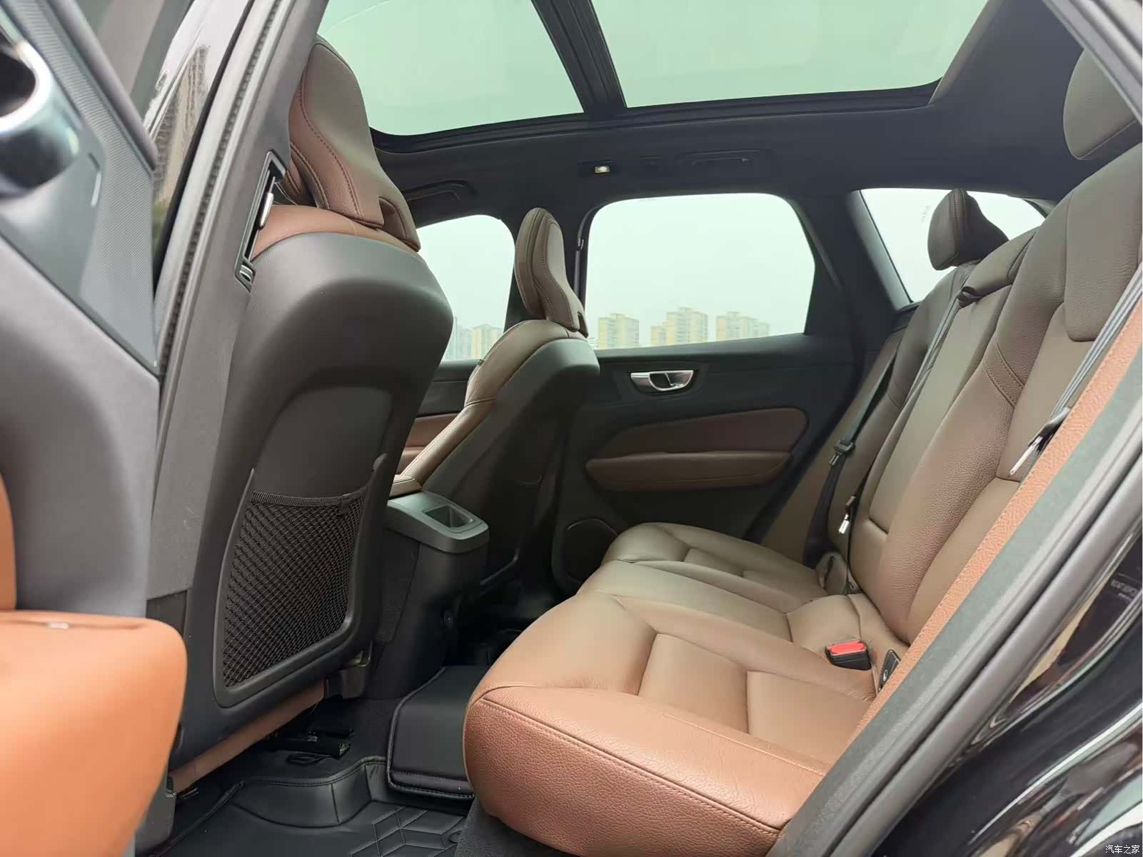 Volvo XC60, 2025 6