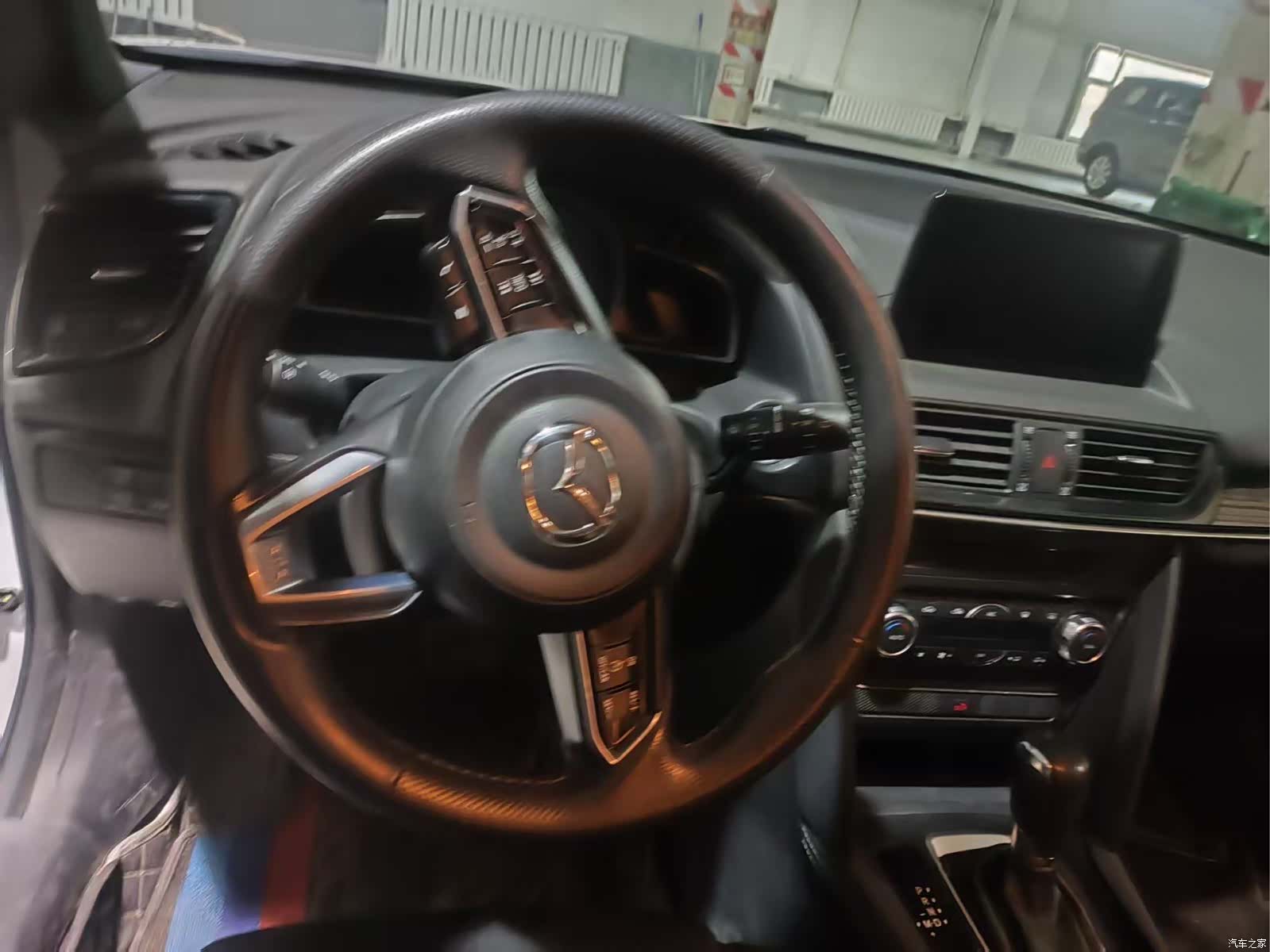Mazda CX-4, 2023 14