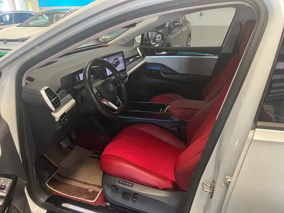 Volkswagen ID.6 CROZZ