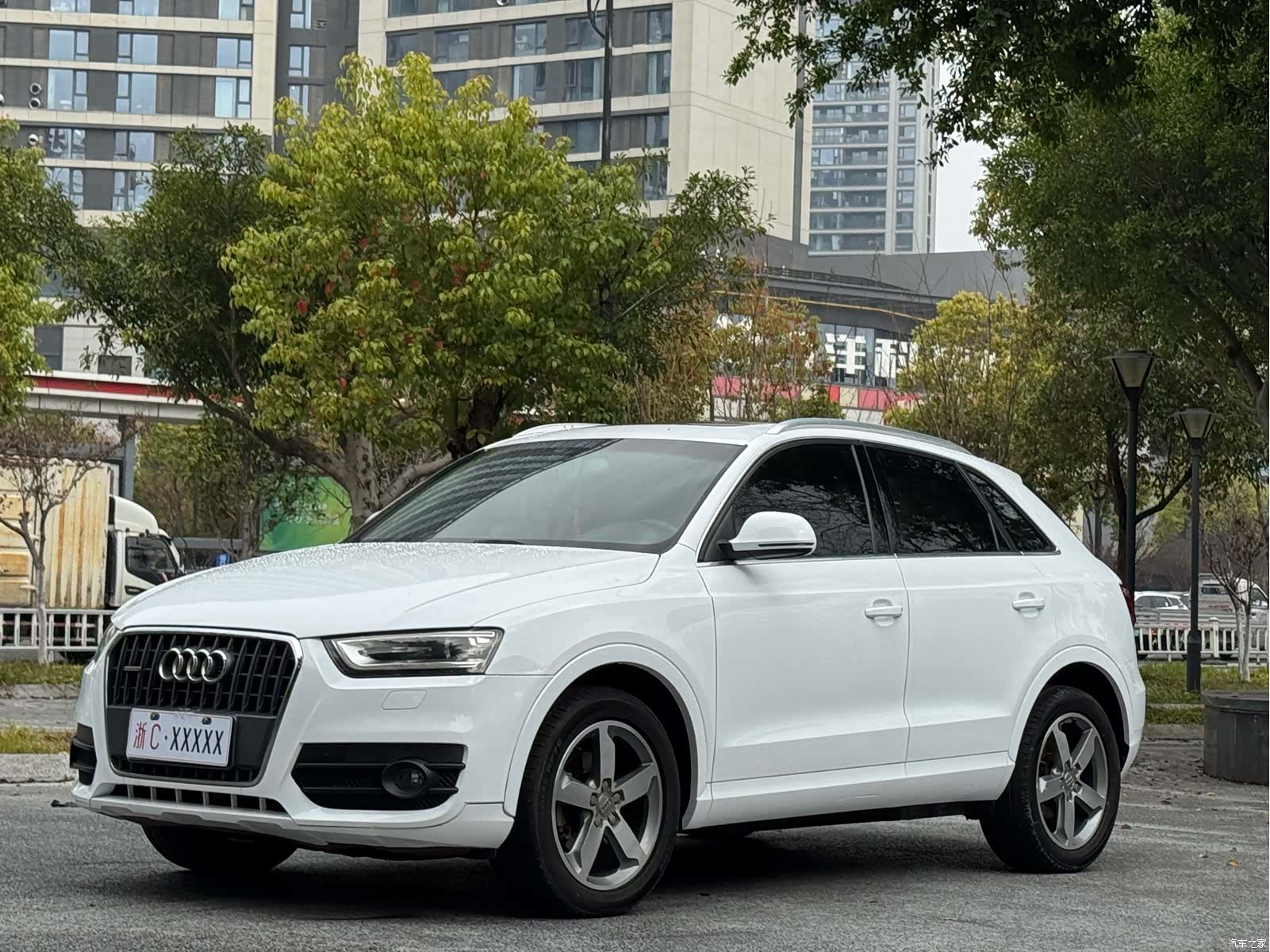 Audi Q3, 2013 1