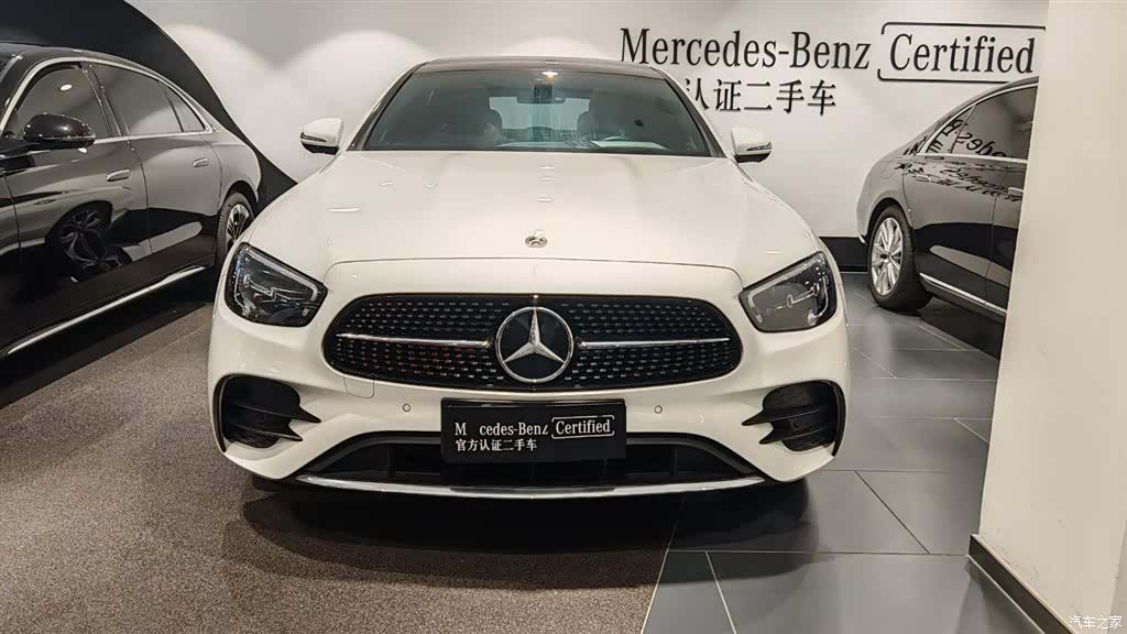 Mercedes-Benz E-Class, 2023 3