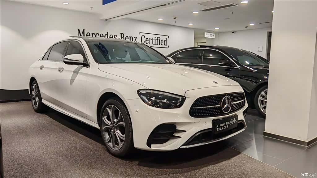 Mercedes-Benz E-Class, 2023 4