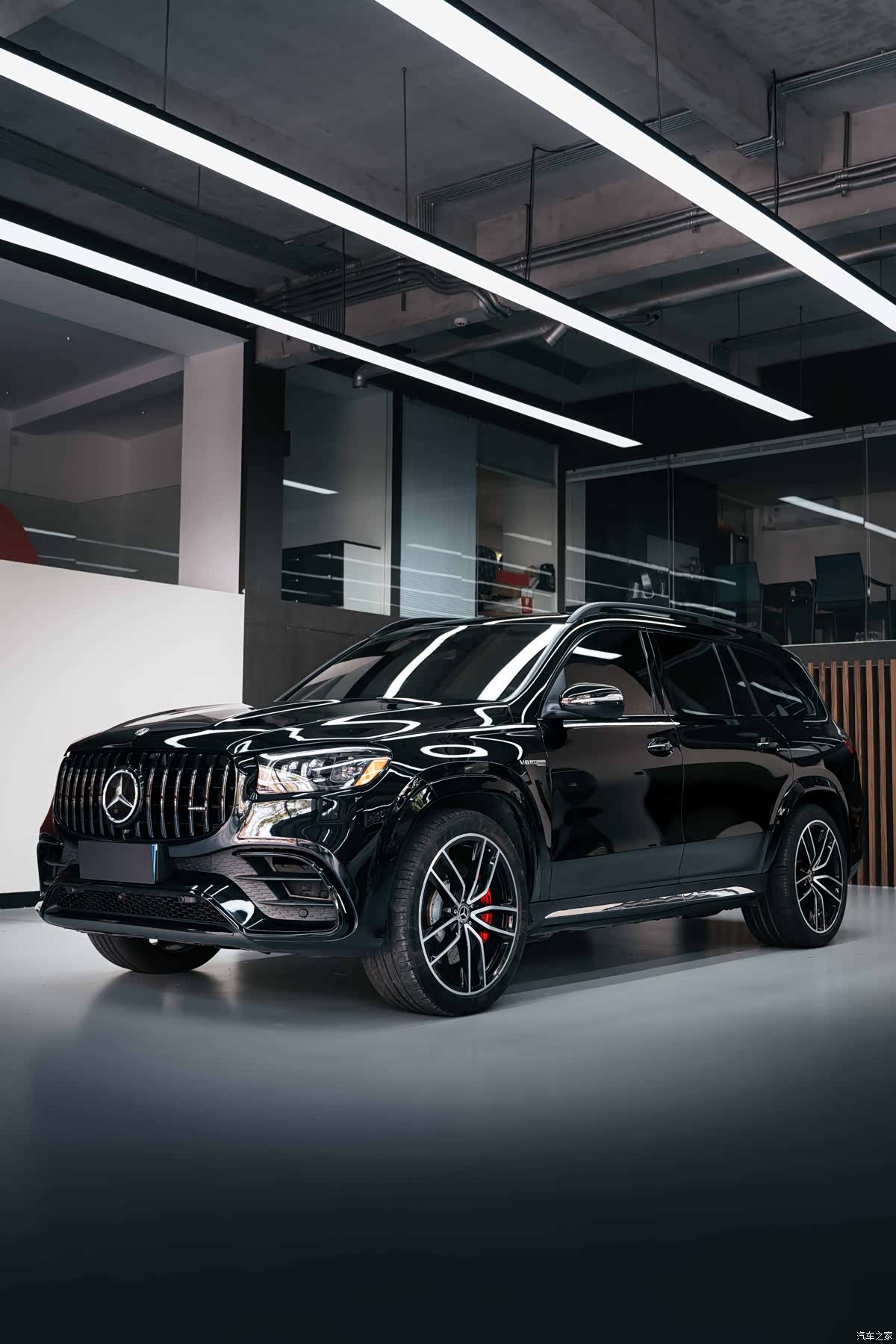 Mercedes-Benz GLS, 2021 1