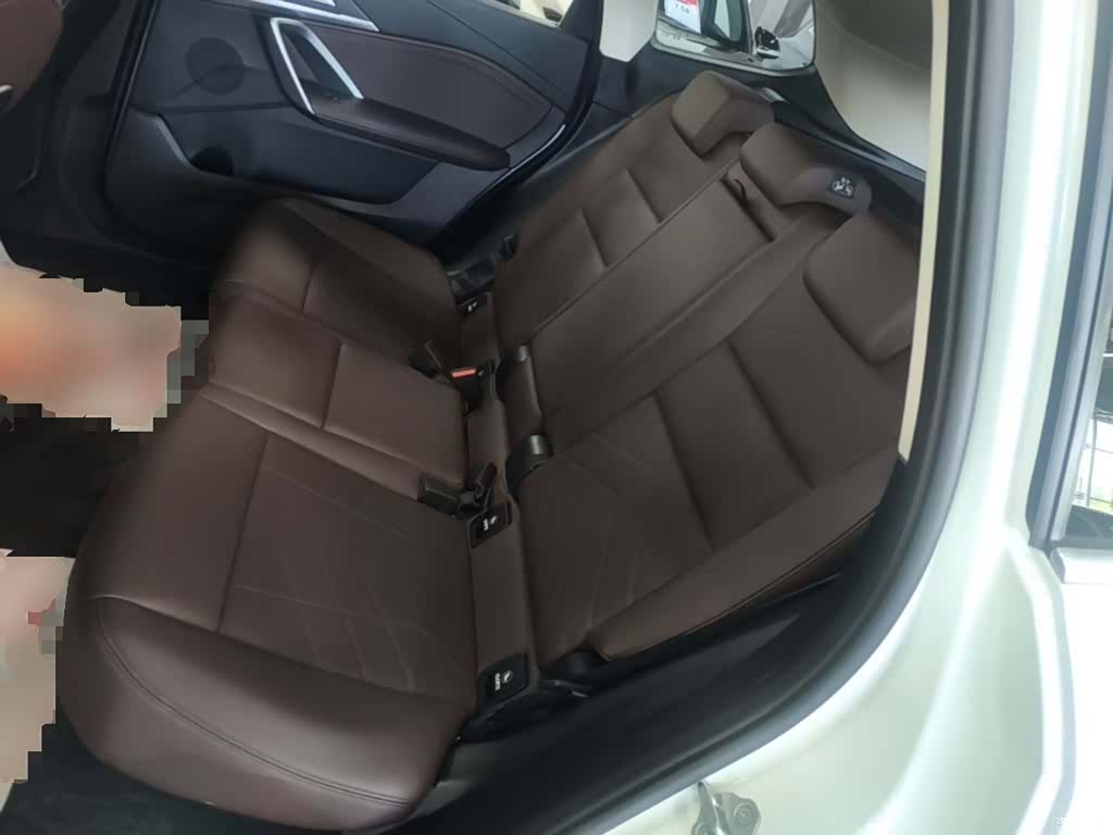 BMW iX1, 2024 13