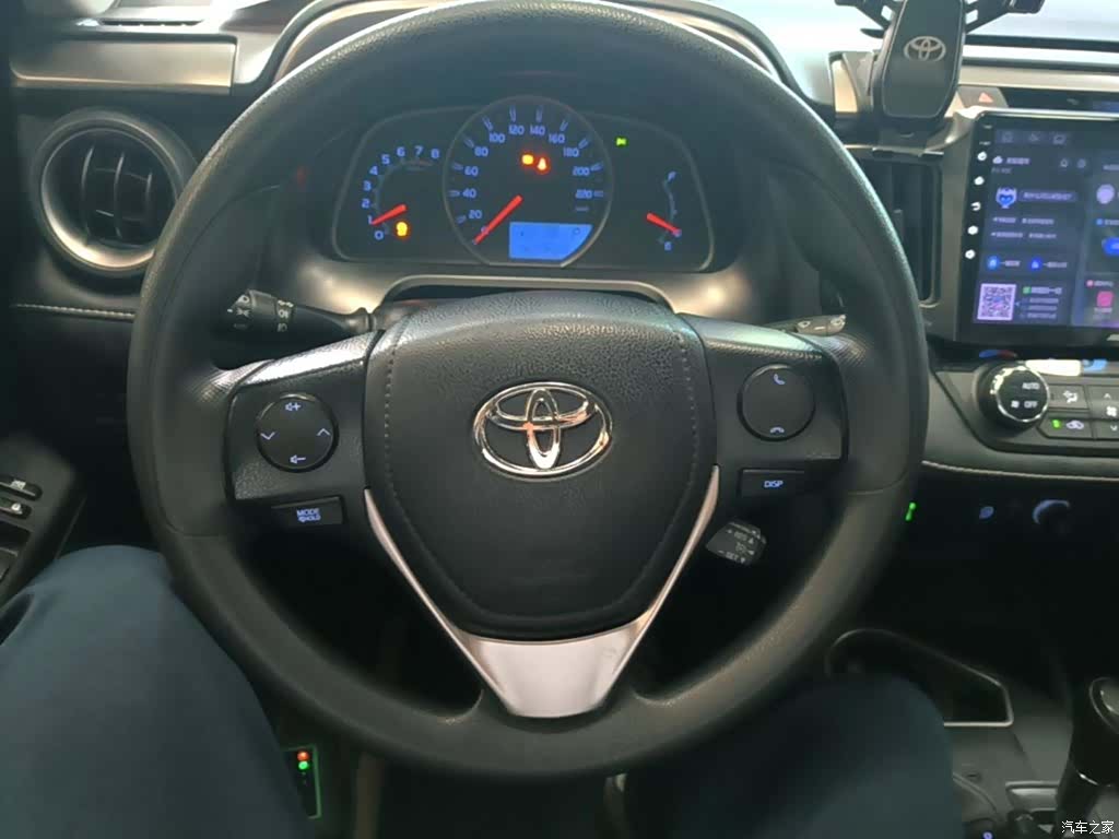 Toyota RAV4, 2017 11