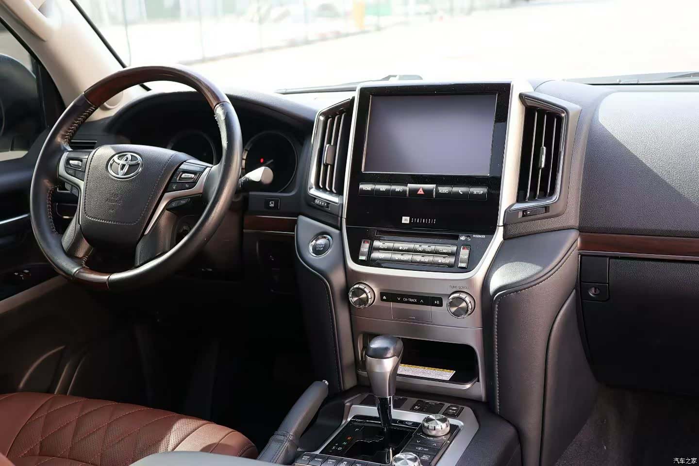 Toyota Land Cruiser, 2018 6