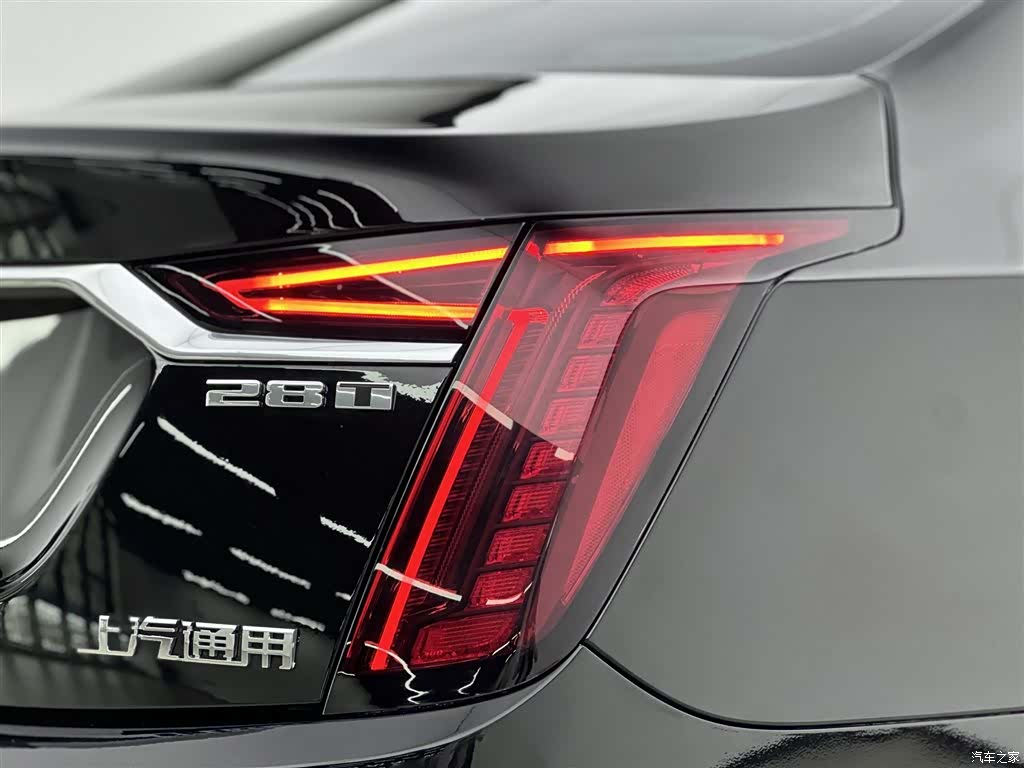 Cadillac CT6, 2022 15