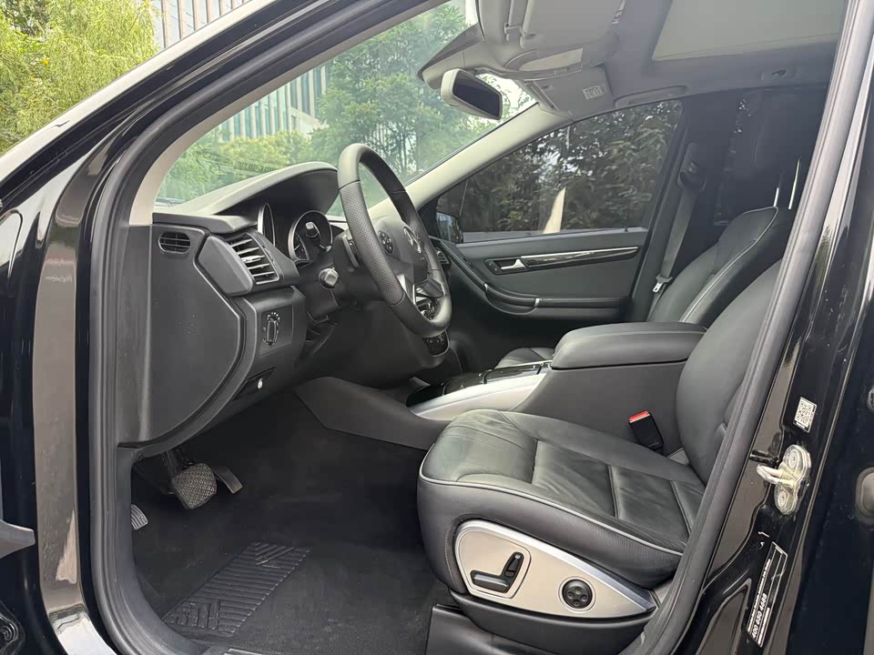 Mercedes-Benz R-class
