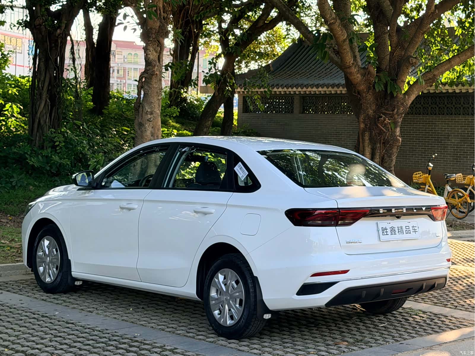 Geely Emgrand, 2024 7