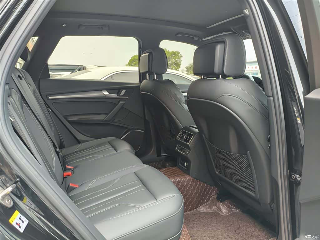 Audi Q5L, 2024 14