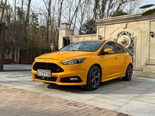 ����˹(����) 2015�� 2.0T ST ��ɫ��