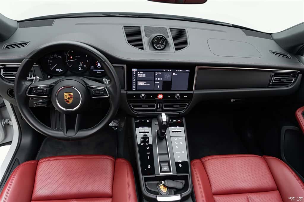 Porsche Macan, 2024 10