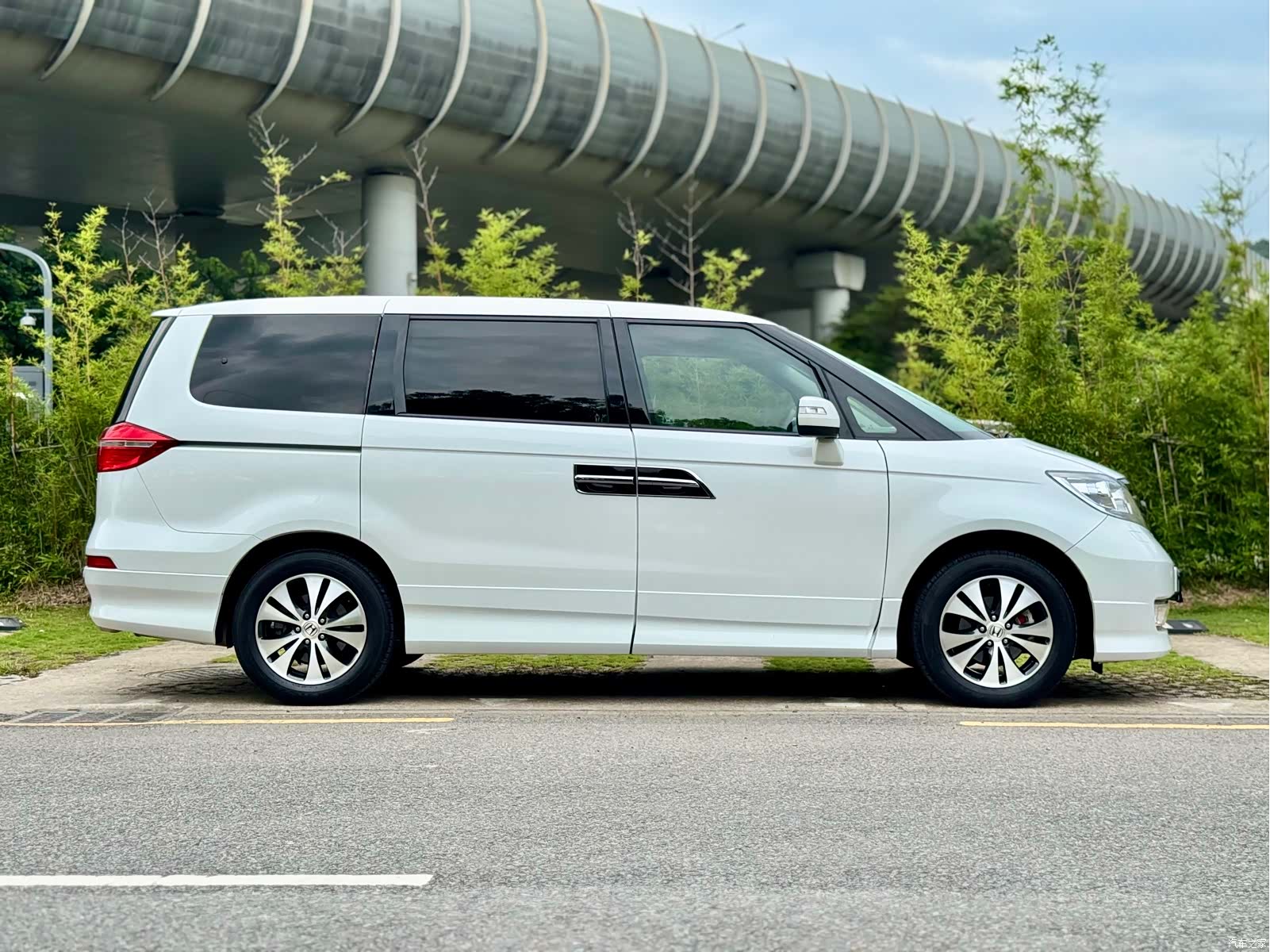 Honda Elysion, 2015 20