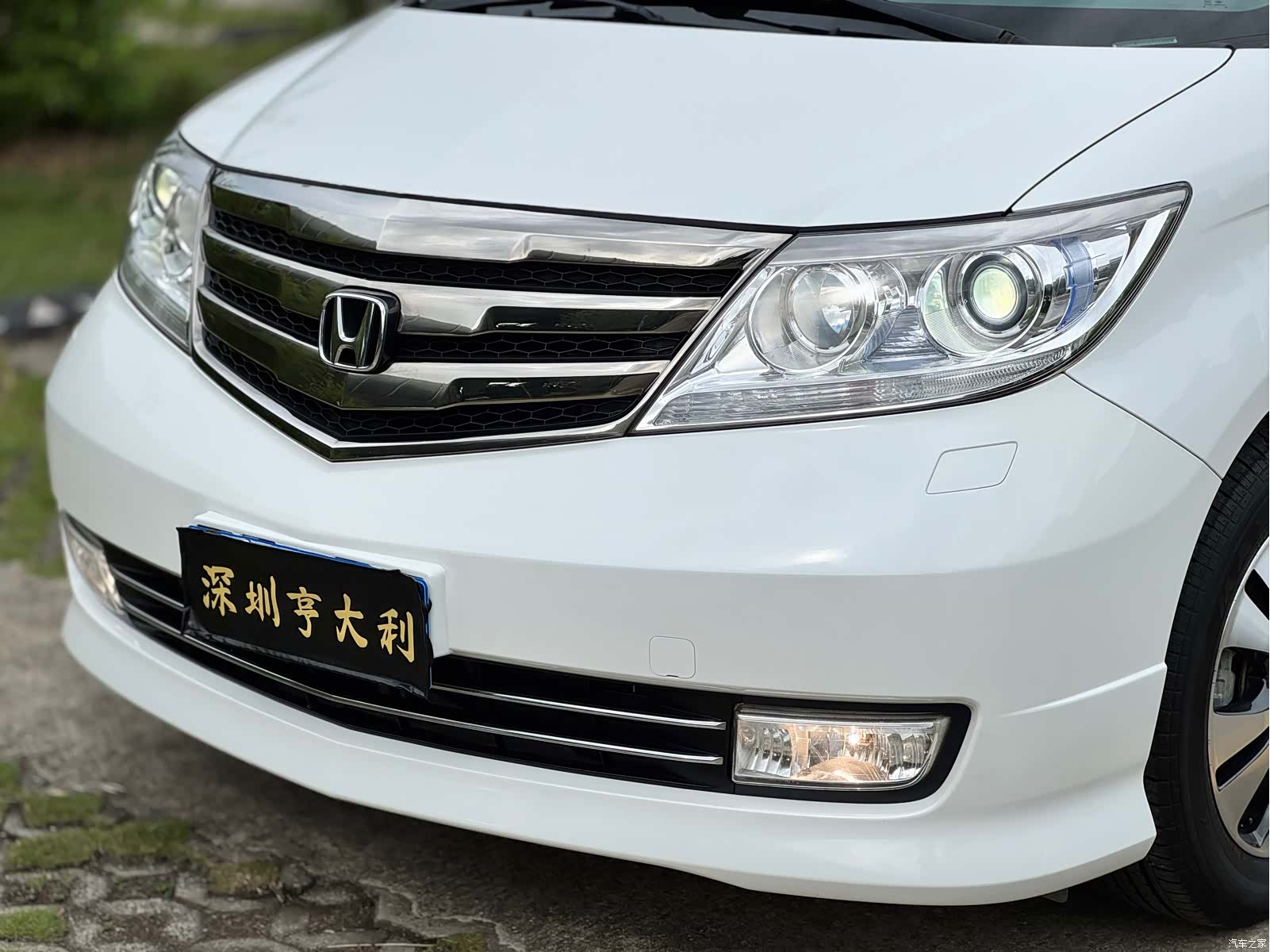 Honda Elysion, 2015 все фото