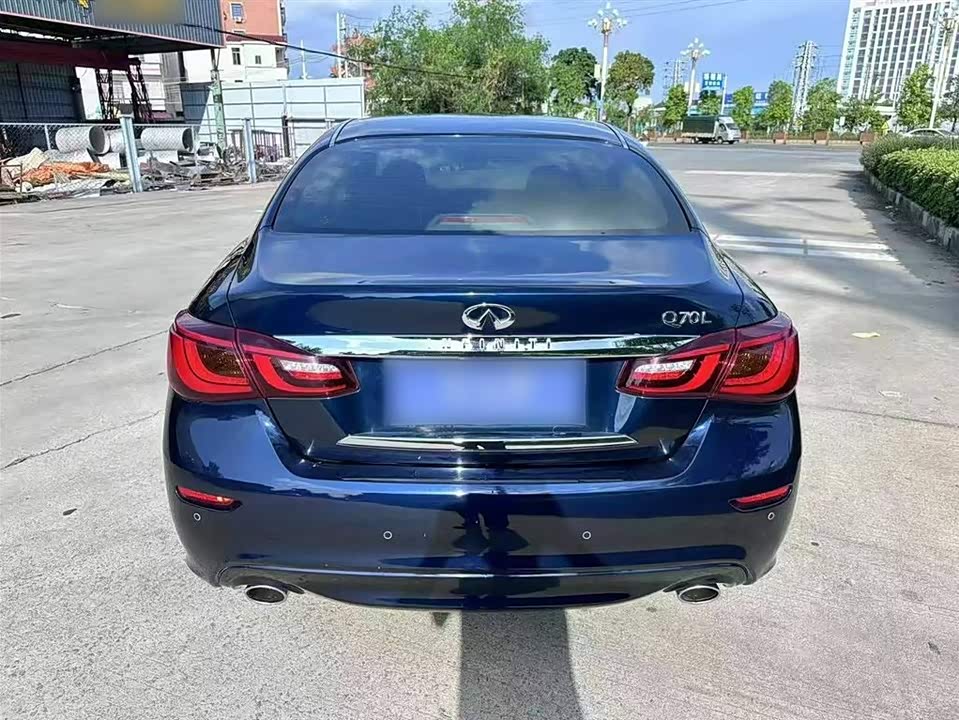 Infiniti Q70 Infiniti Q70