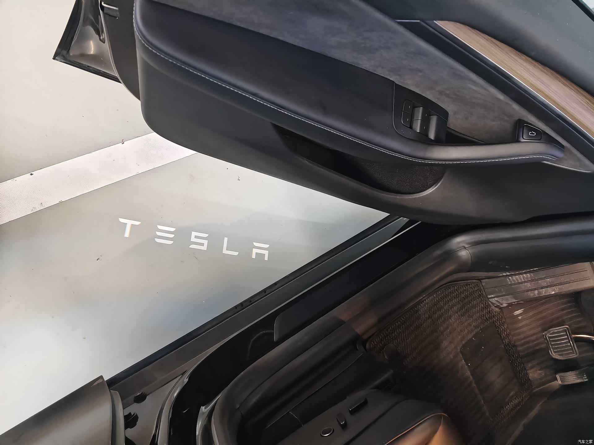 Tesla Model Y, 2022 4