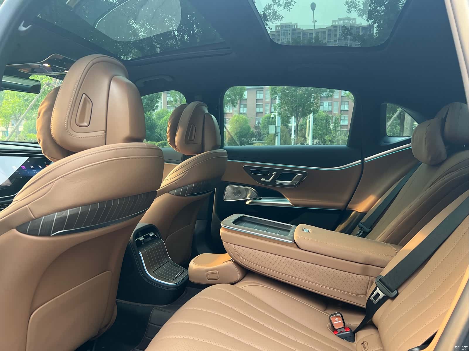 Mercedes-Benz E-Class, 2025 6