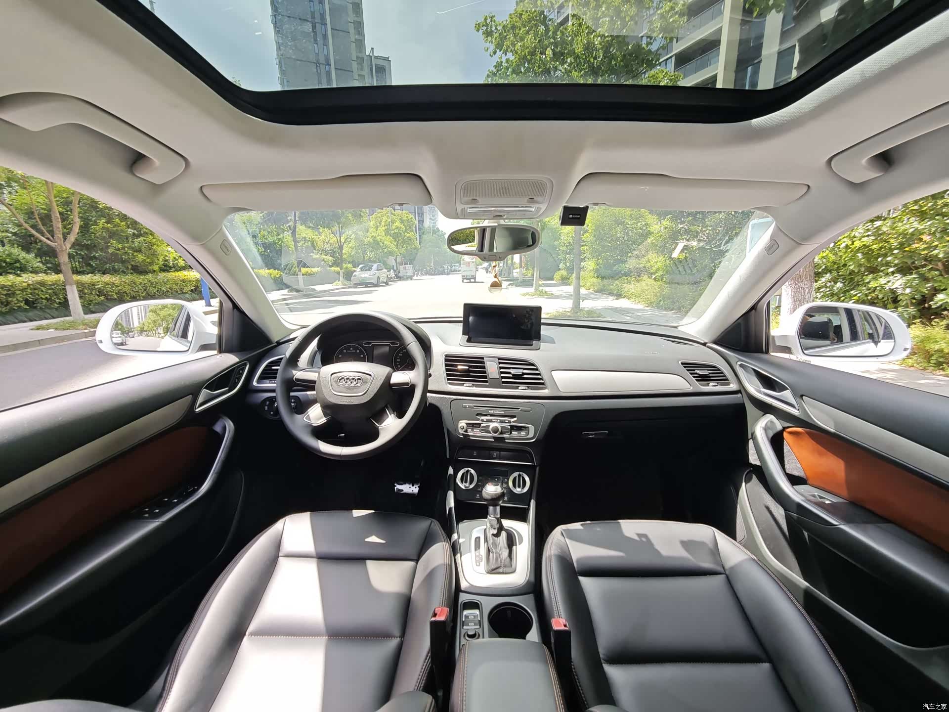 Audi Q3, 2013 11